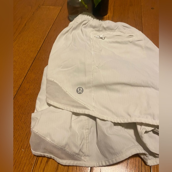 Lululemon running shorts - Picture 4 of 5